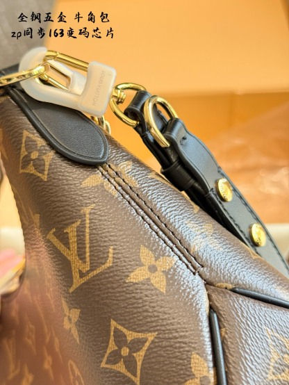 L style Black Horns bag 26*19cm