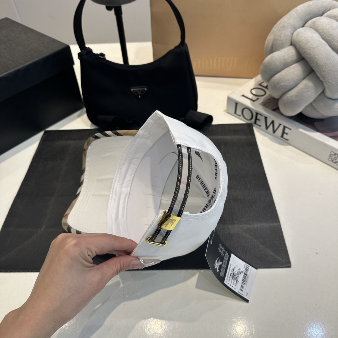 B style Baseball cap