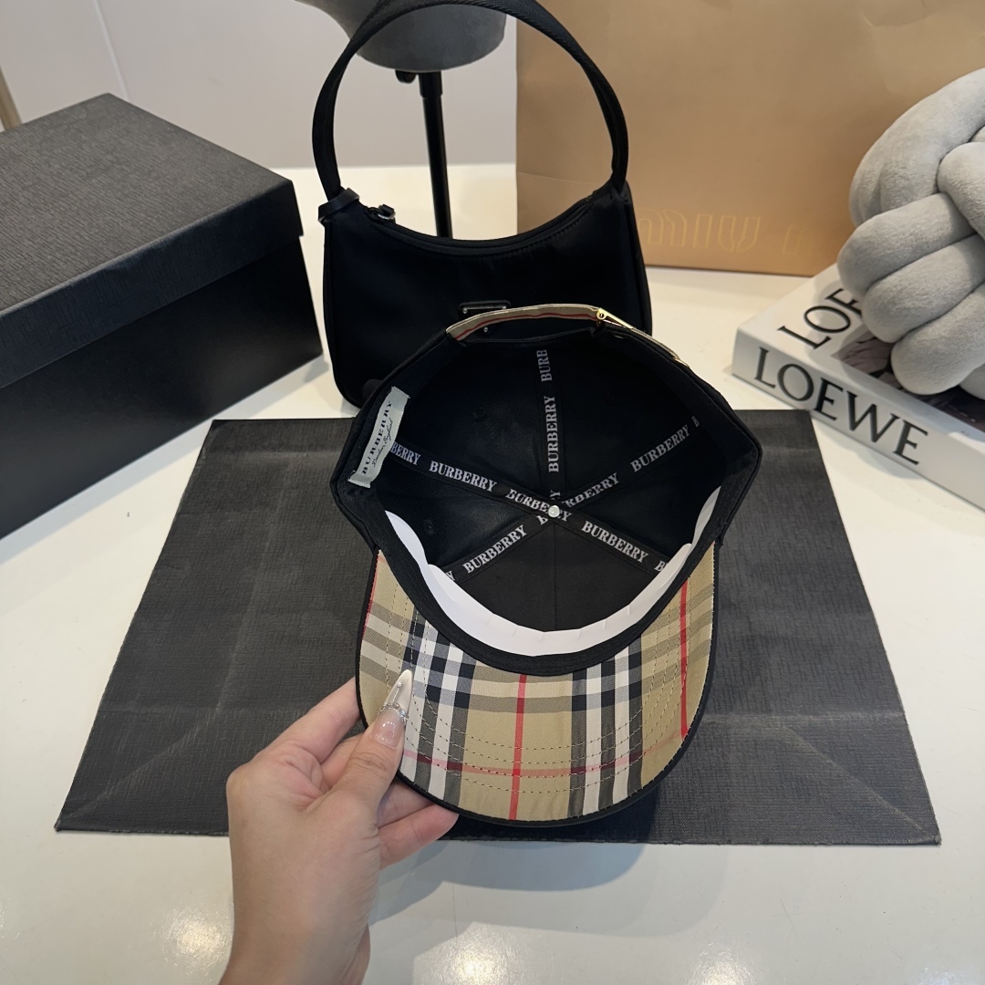 B style Baseball cap