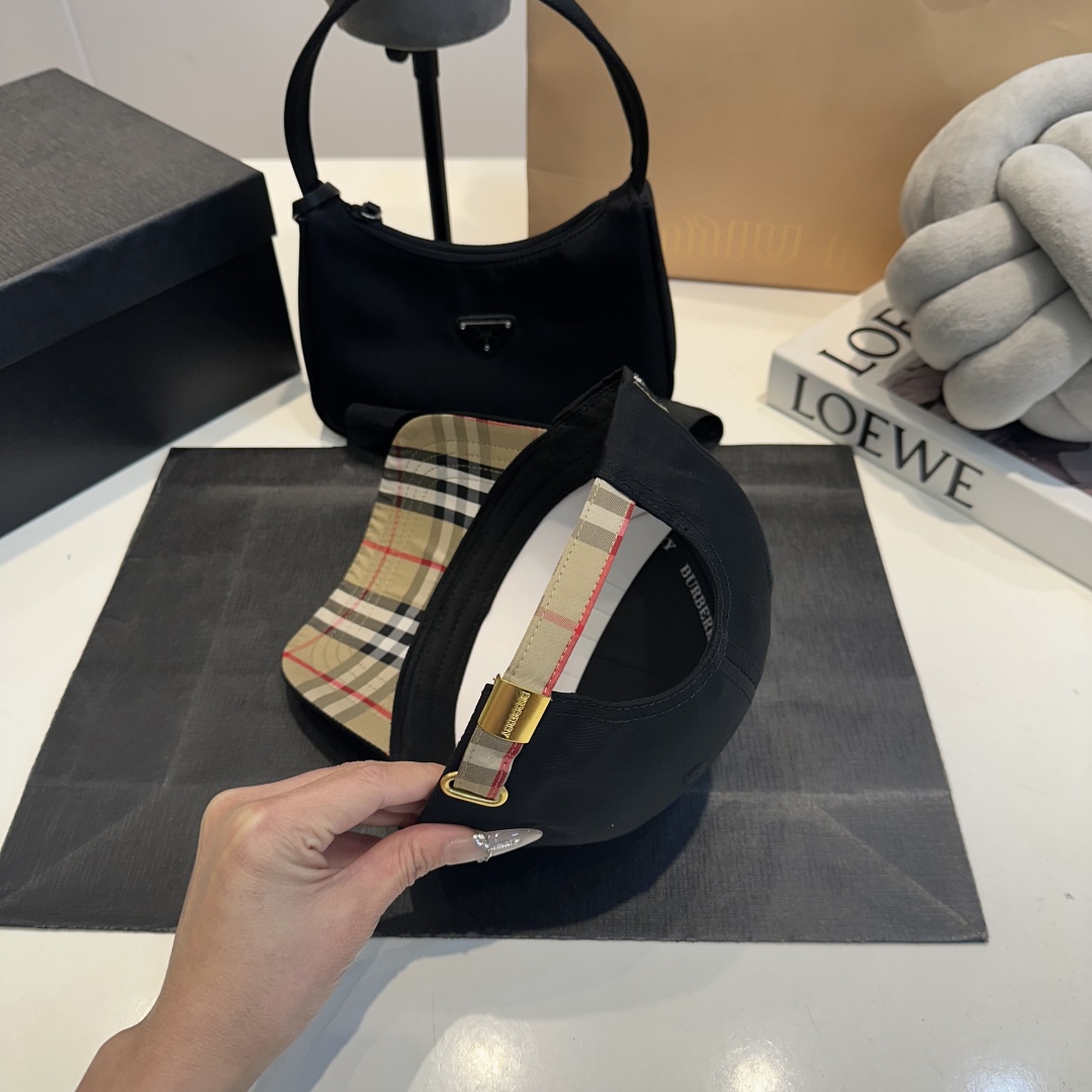 B style Baseball cap