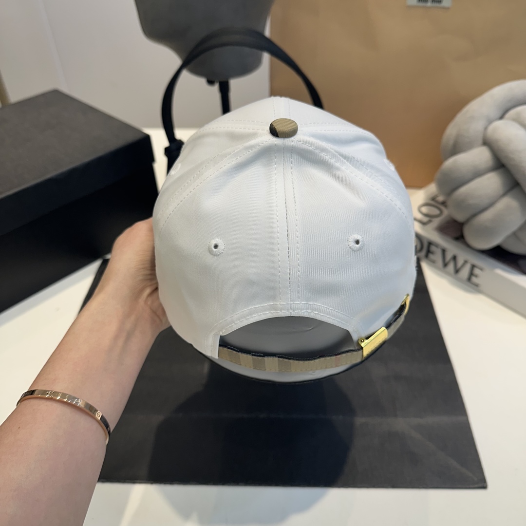 B style Baseball cap