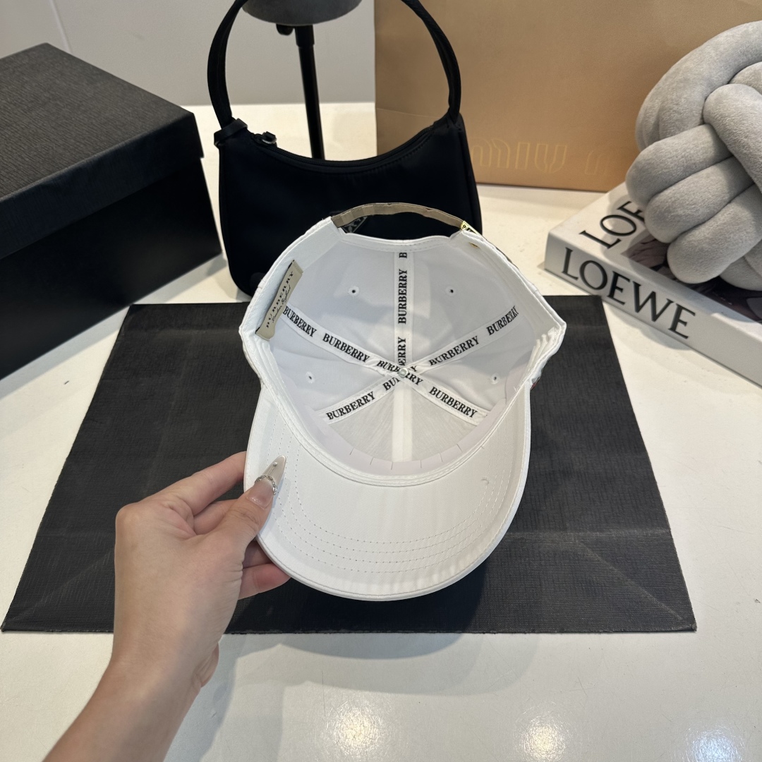 B style Baseball cap