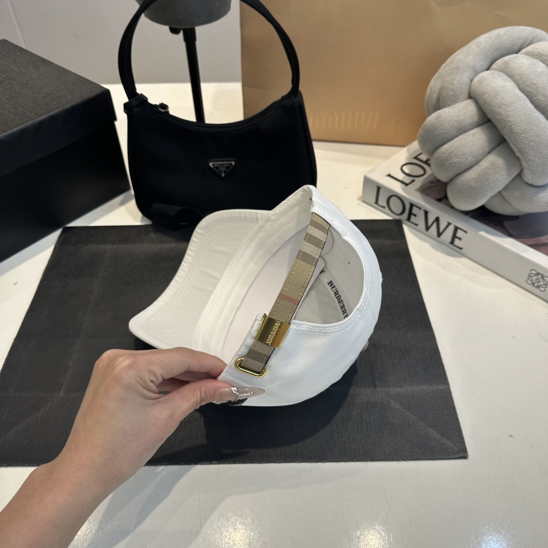 B style Baseball cap