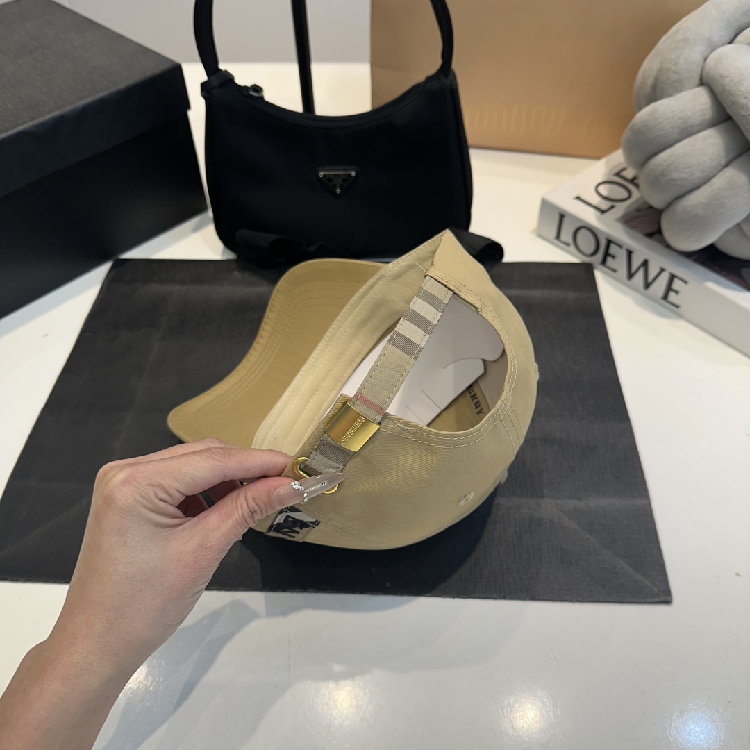 B style Baseball cap