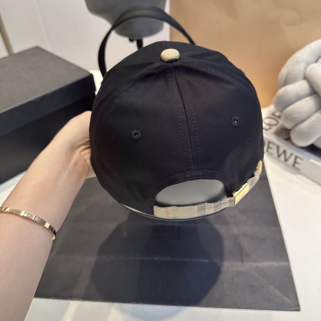 B style Baseball cap