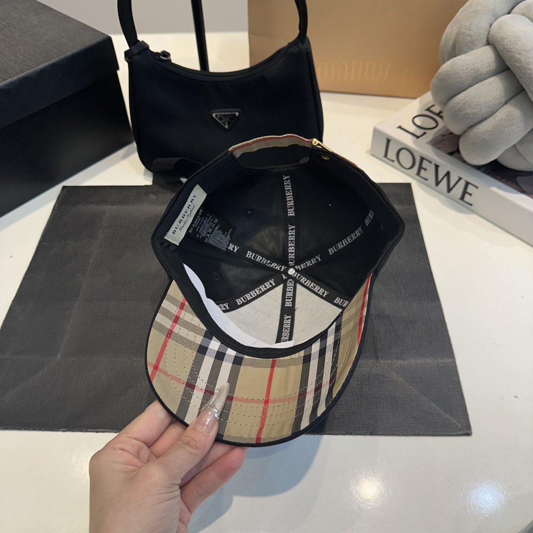 B style Baseball cap