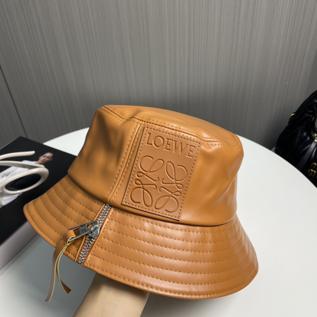 L style Lambskin bucket hat with patchwork zip