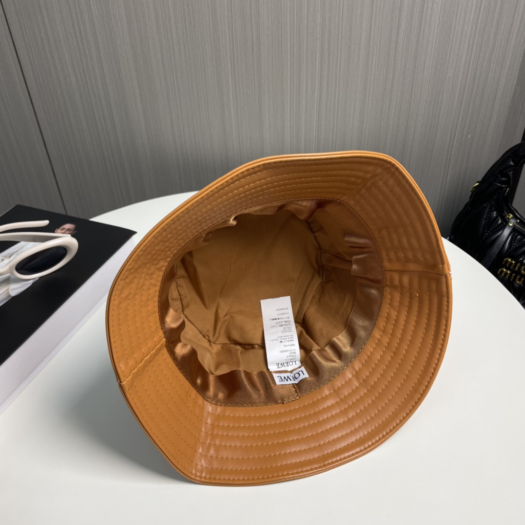 L style Lambskin bucket hat with patchwork zip