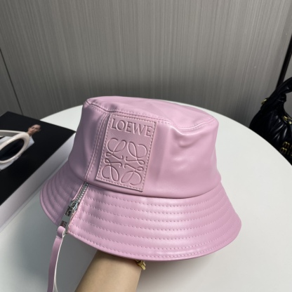 L style Lambskin bucket hat with patchwork zip