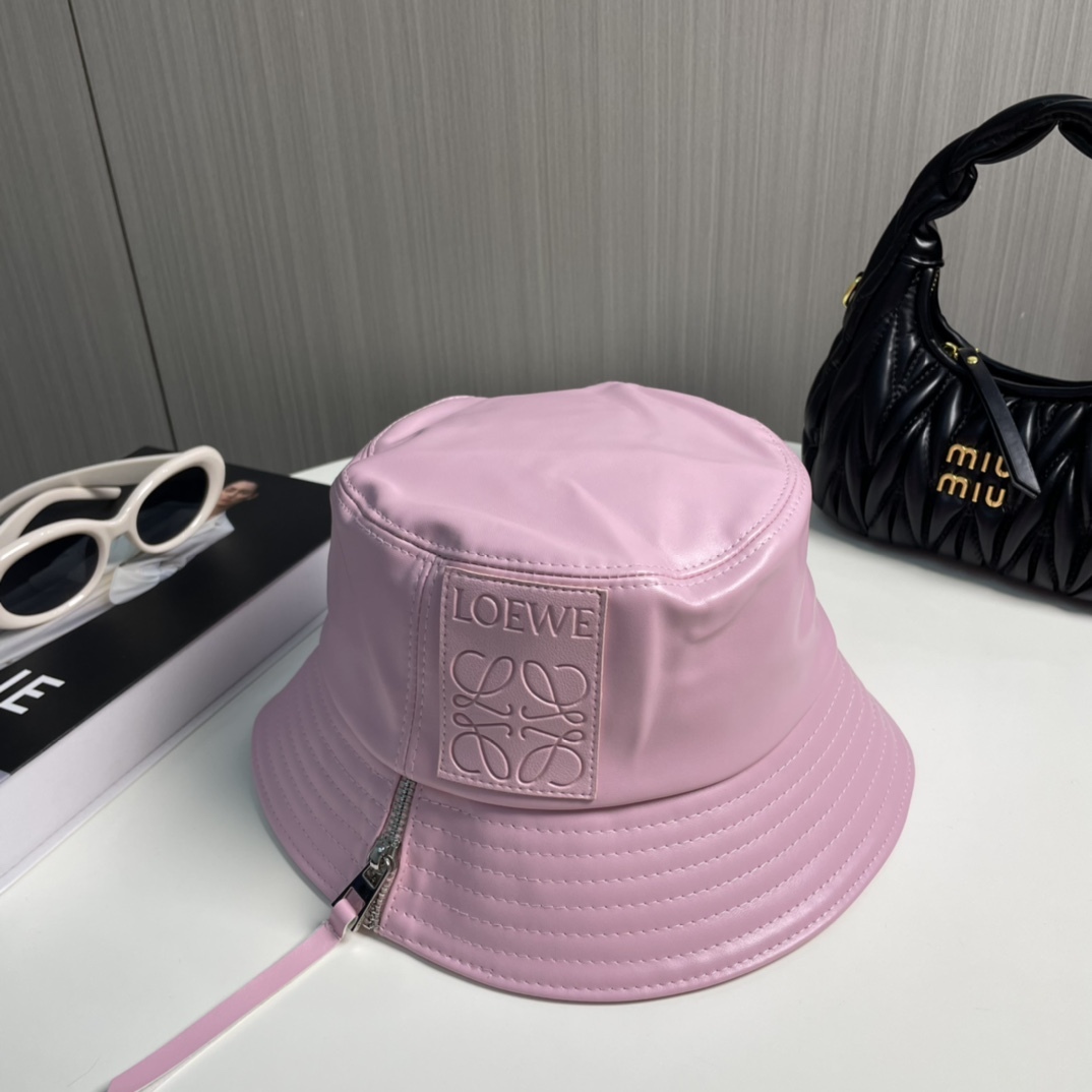 L style Lambskin bucket hat with patchwork zip