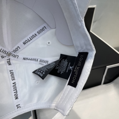 L style Baseball cap