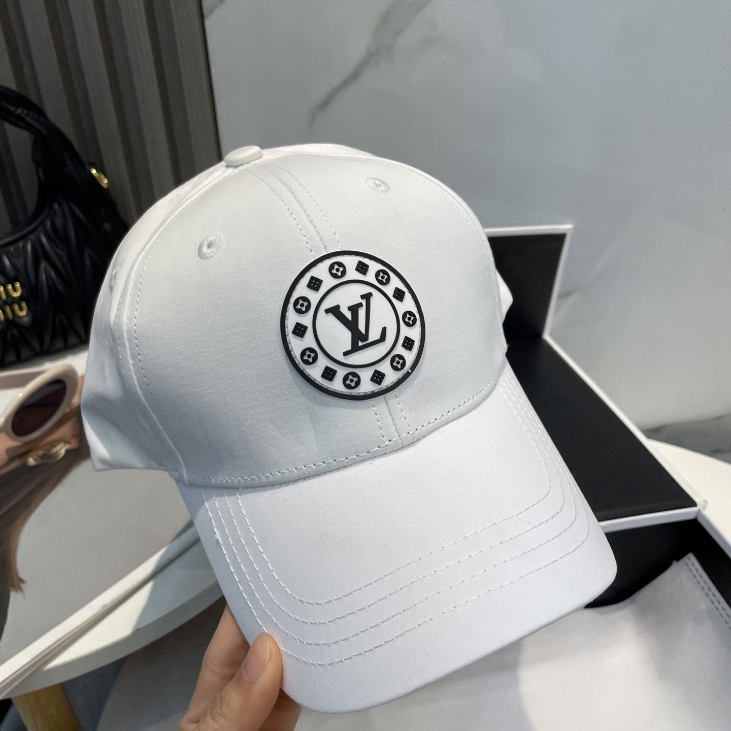 L style Baseball cap