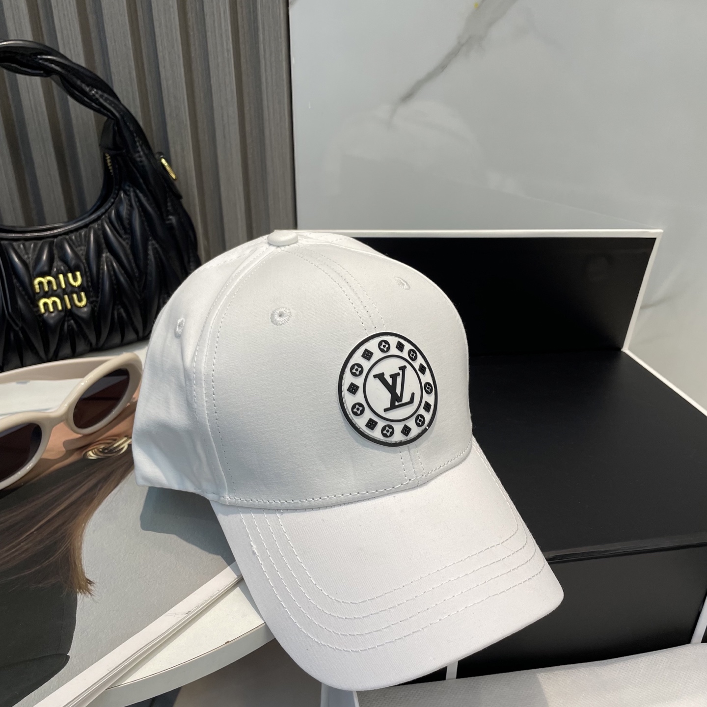 L style Baseball cap