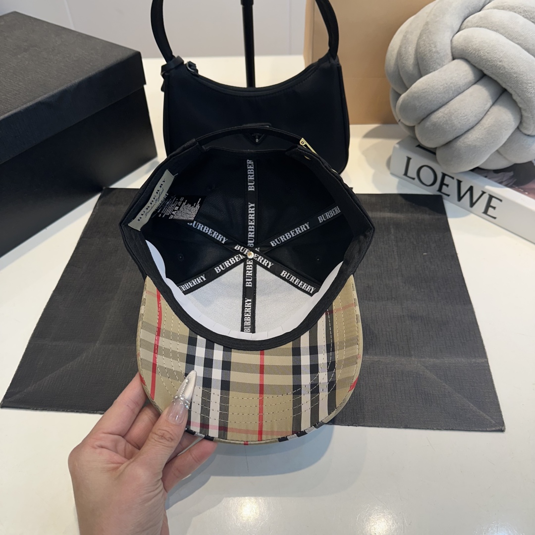 B style Baseball cap