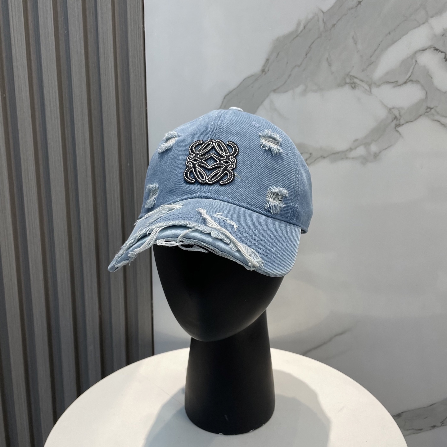 L style Hole washed denim baseball cap