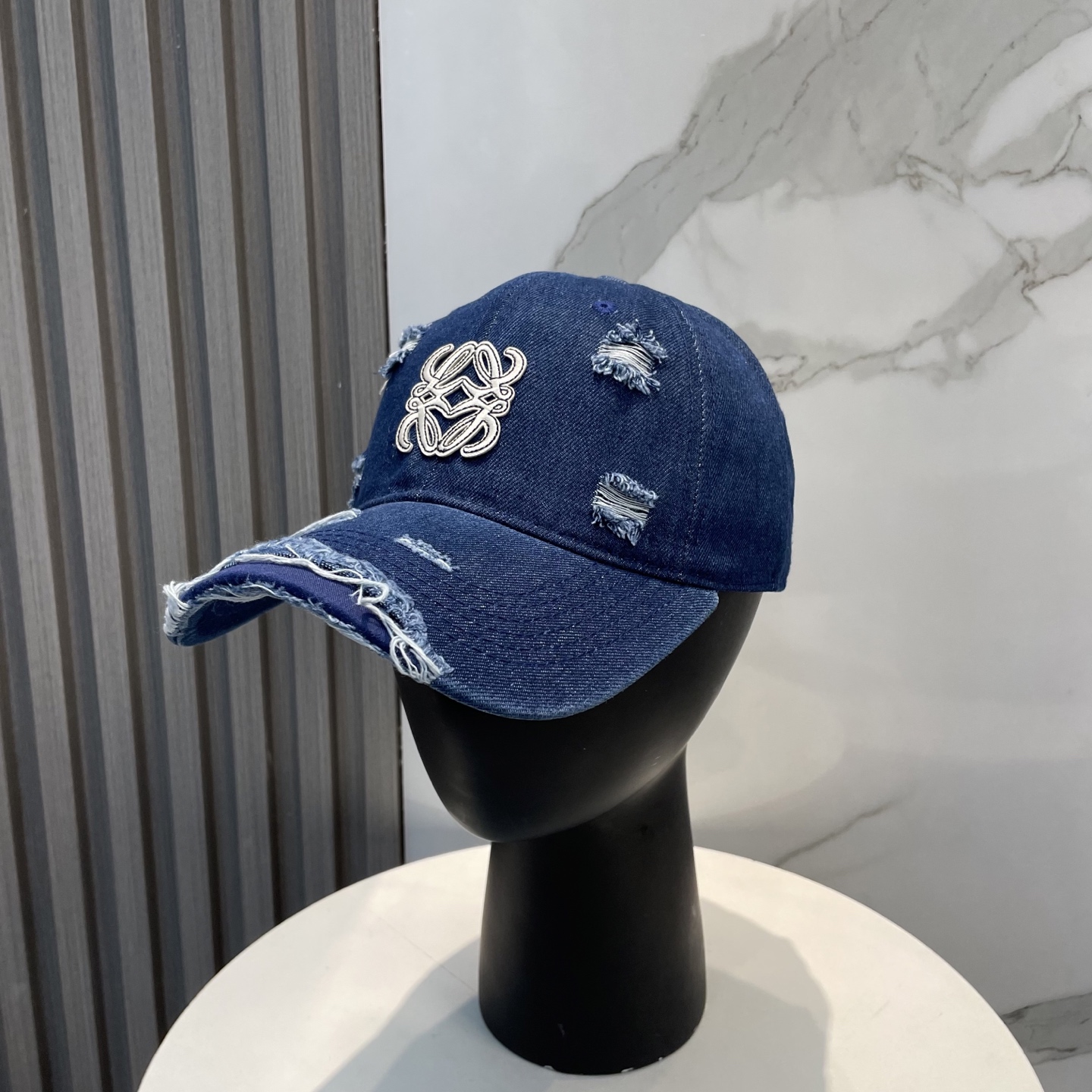 L style Hole washed denim baseball cap