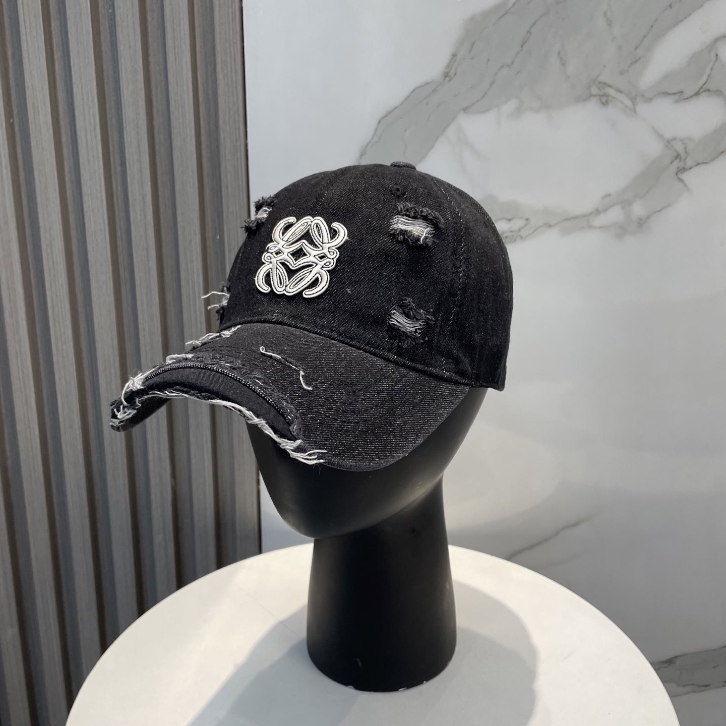 L style Hole washed denim baseball cap