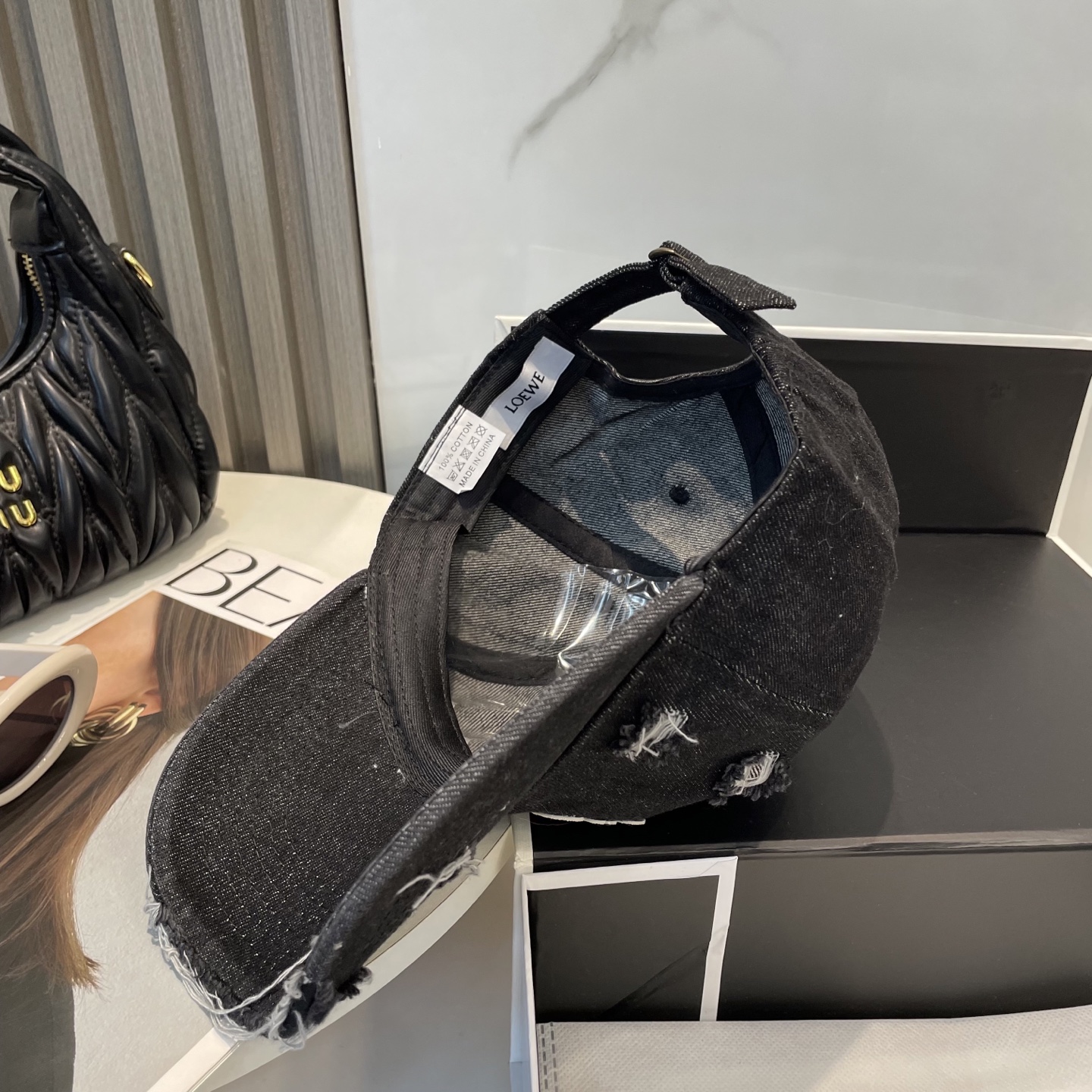 L style Hole washed denim baseball cap