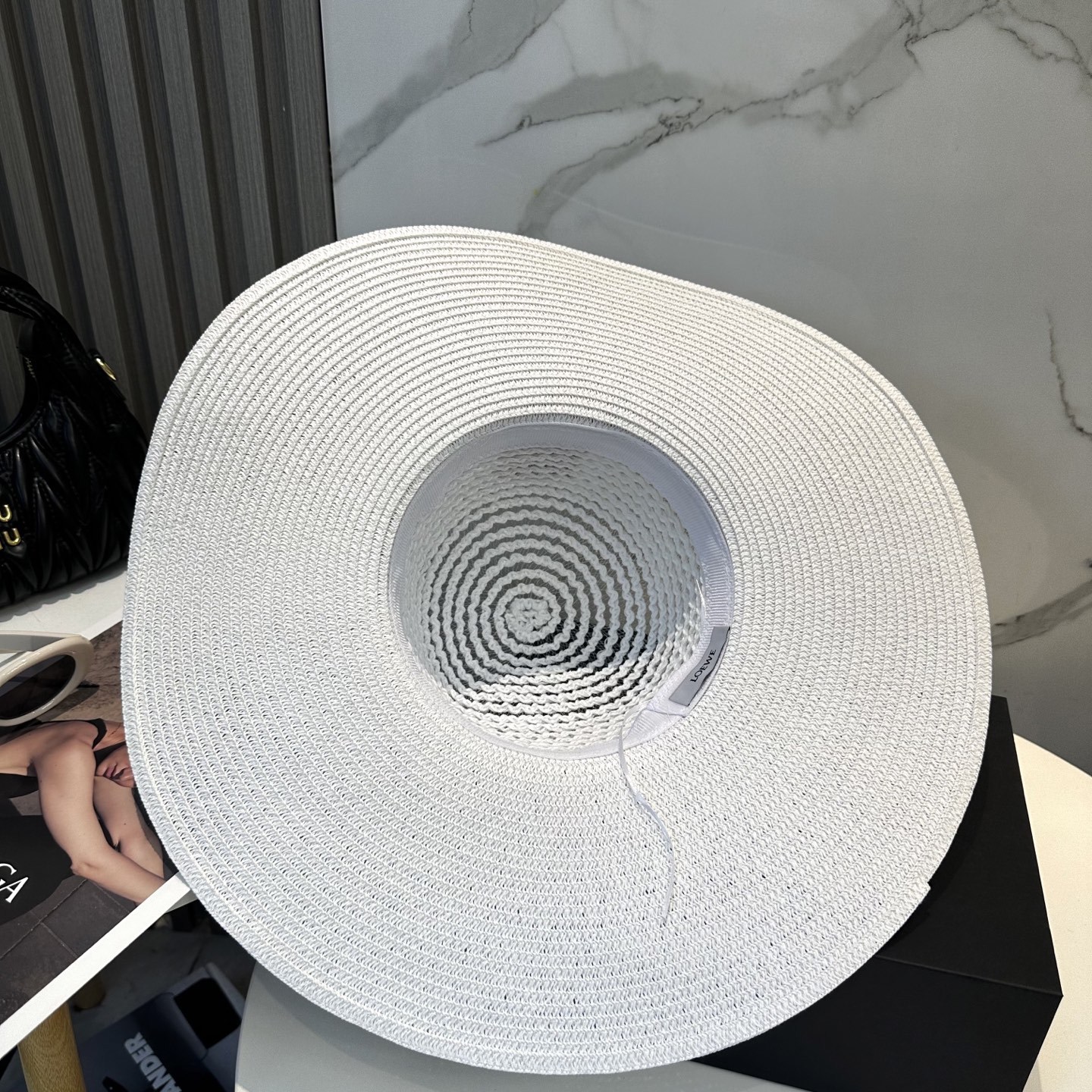 L style Wide Brim Hat