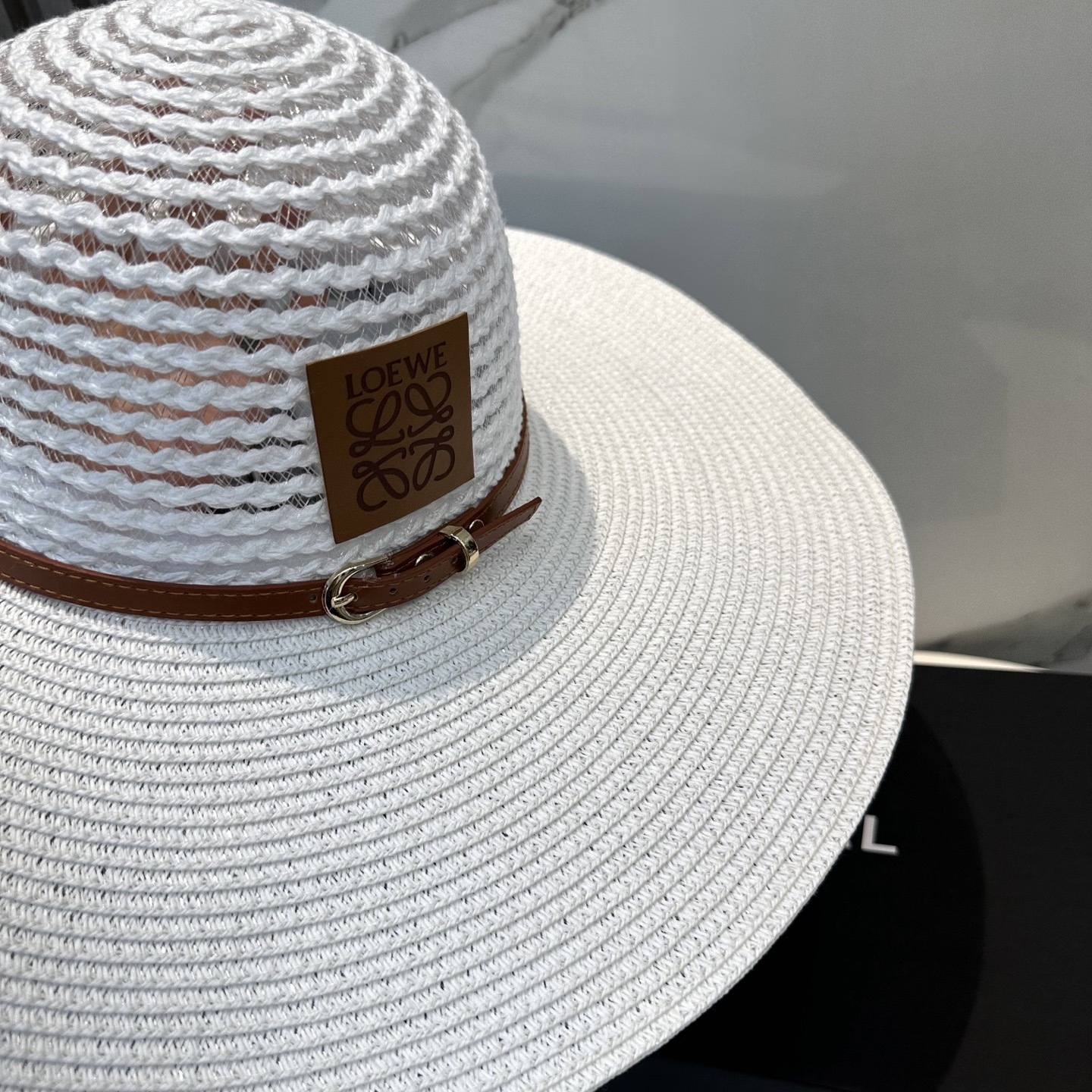 L style Wide Brim Hat