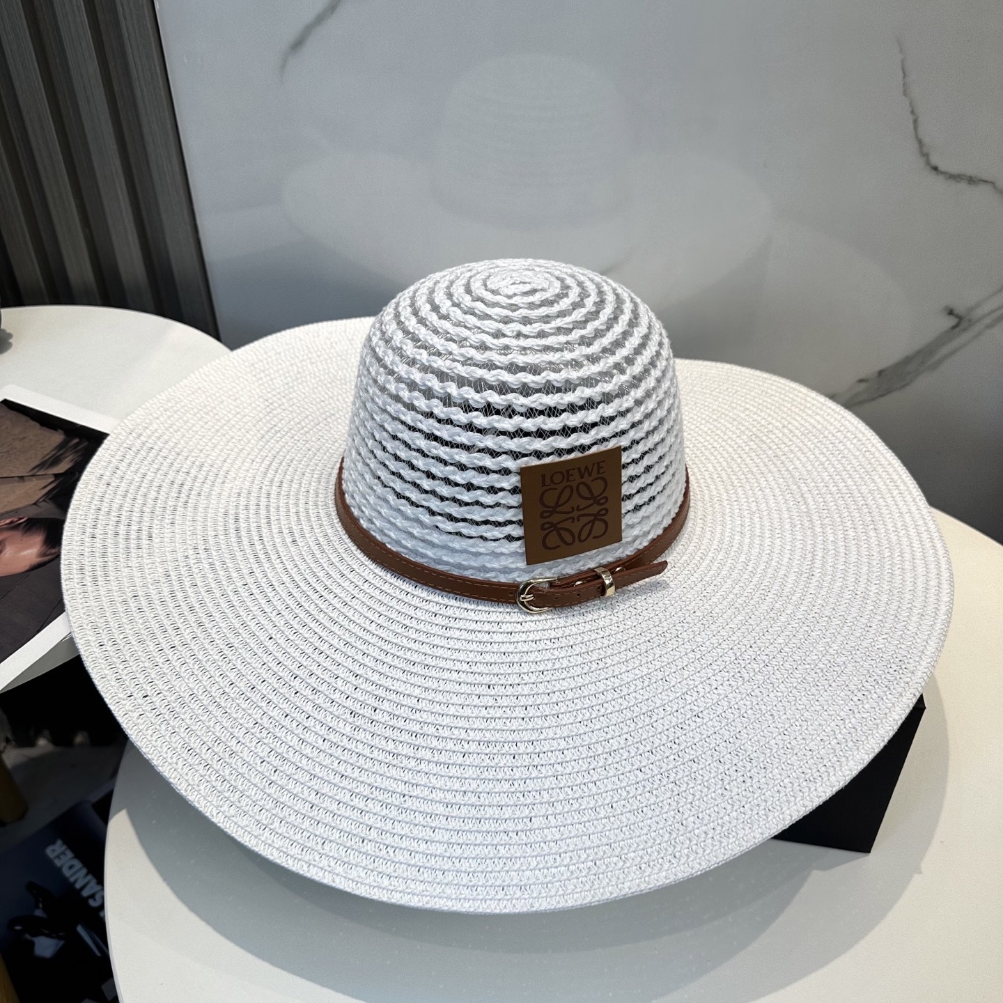 L style Wide Brim Hat