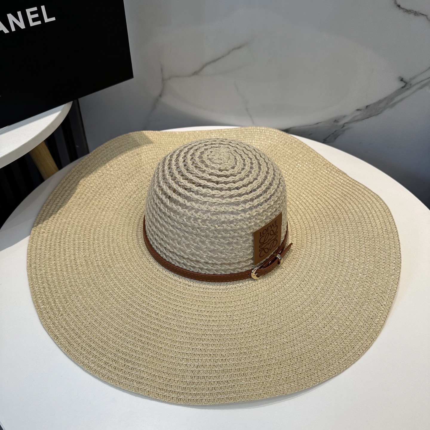 L style Wide Brim Hat