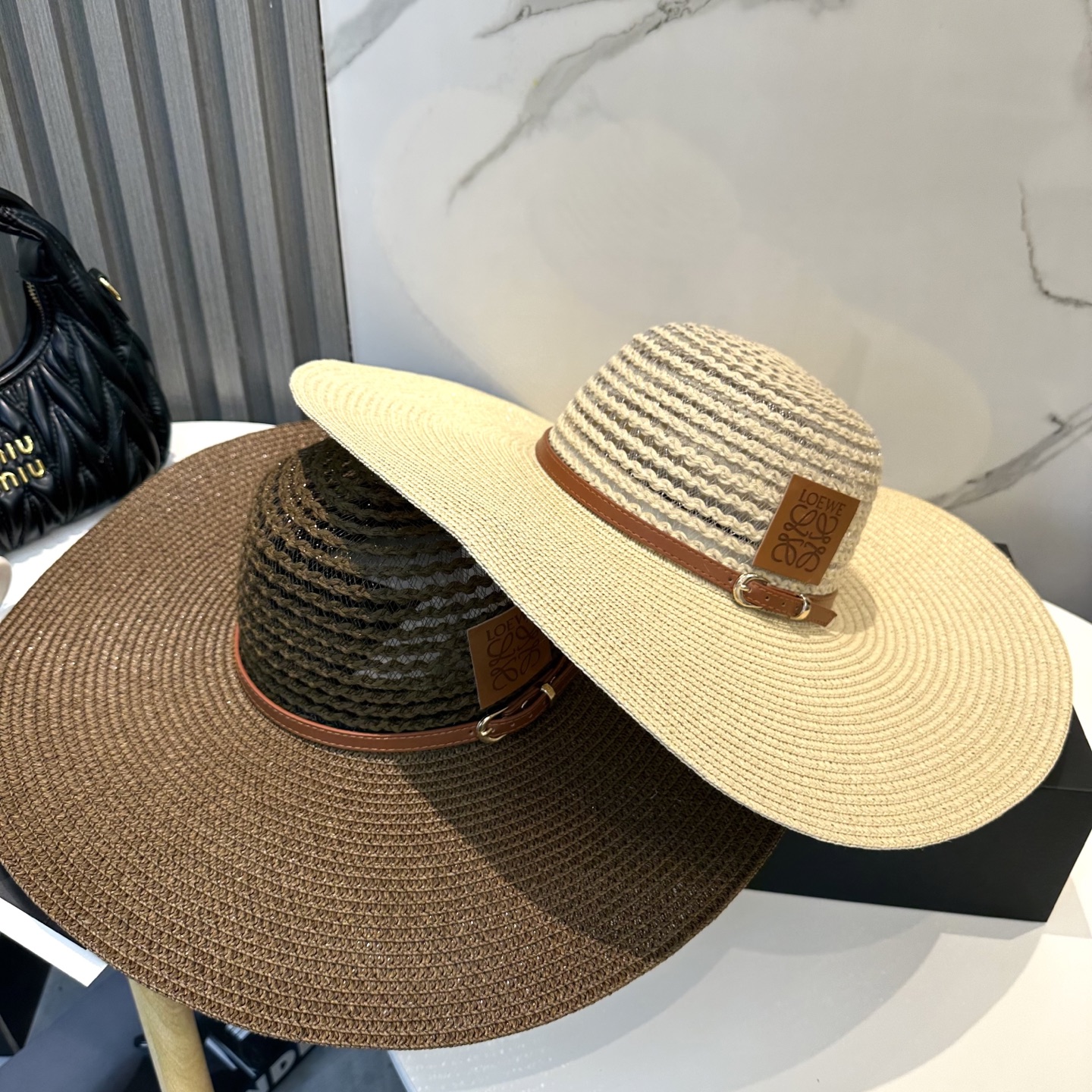 L style Wide Brim Hat