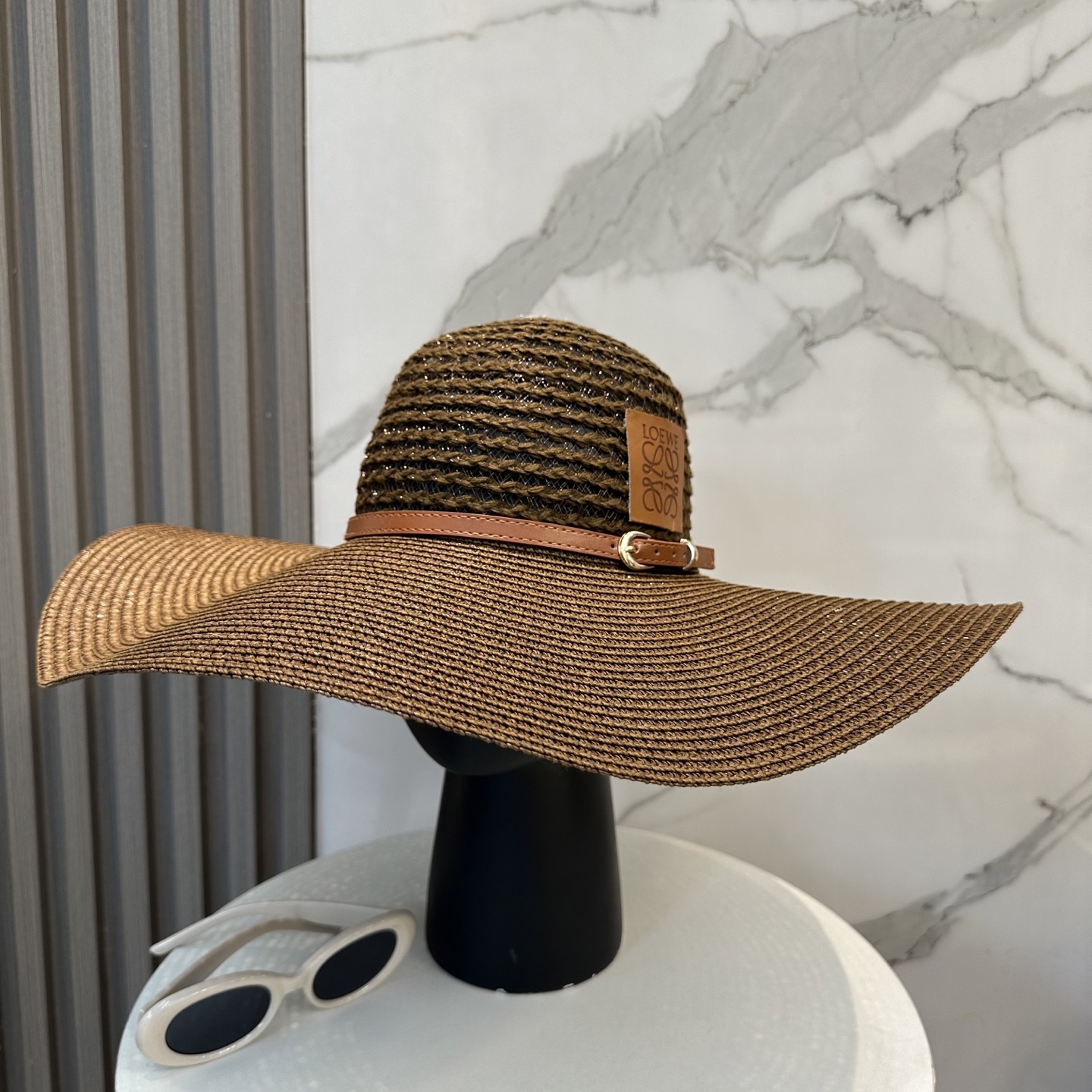 L style Wide Brim Hat