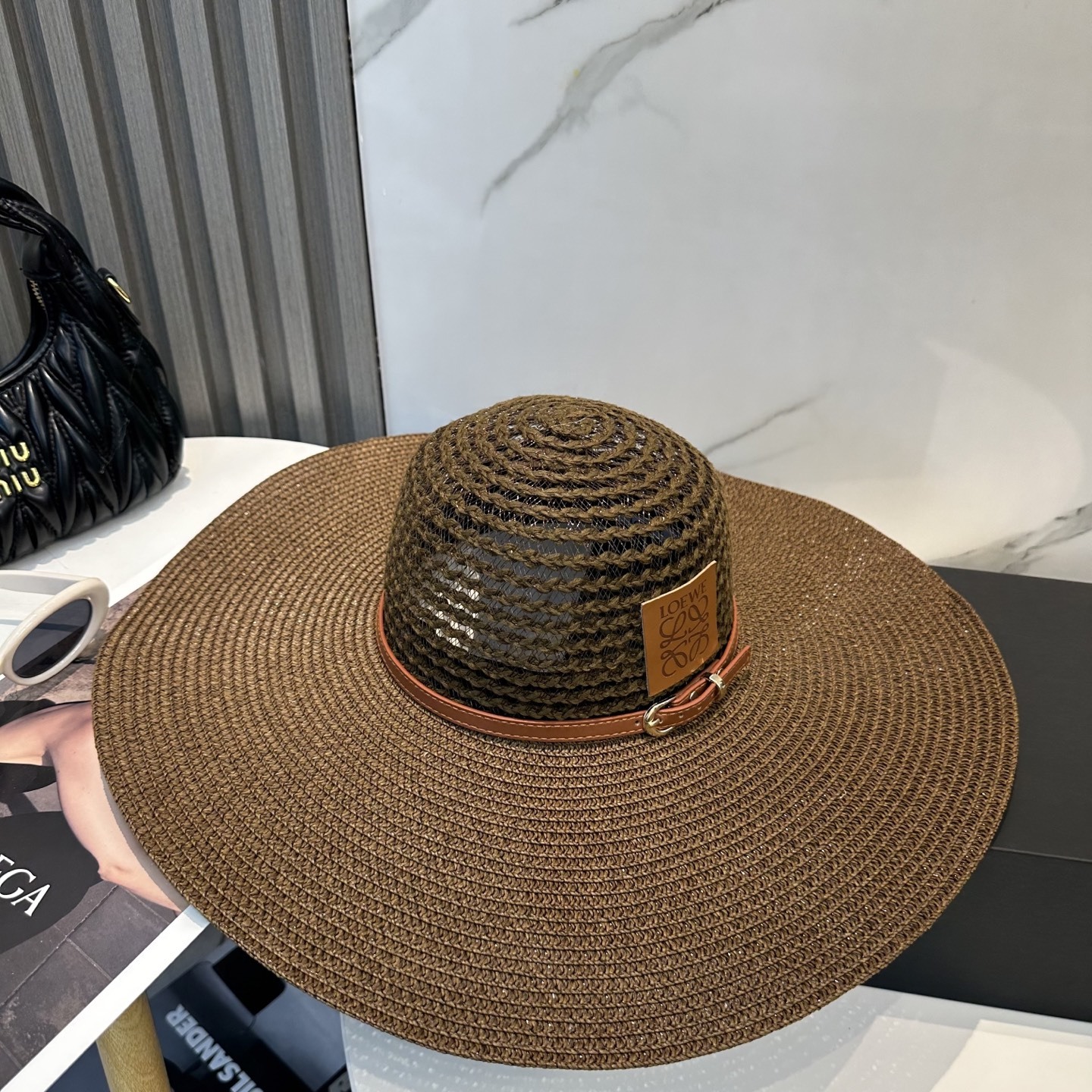 L style Wide Brim Hat