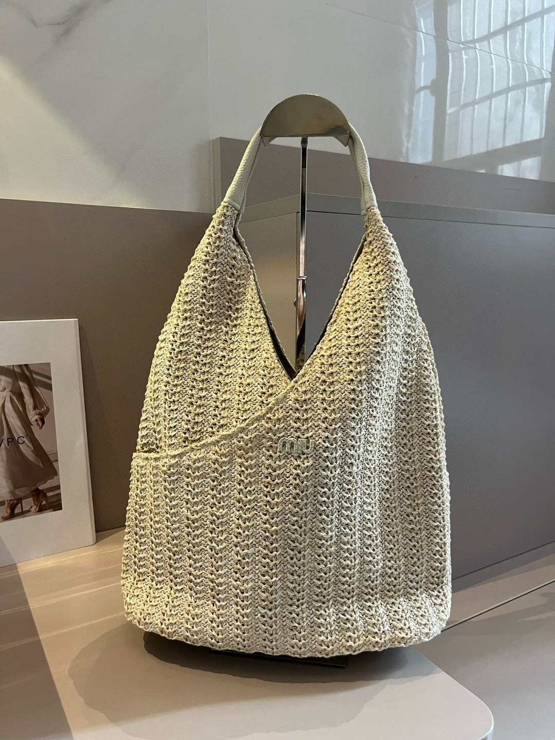 M style Woven bag 20*30*10cm