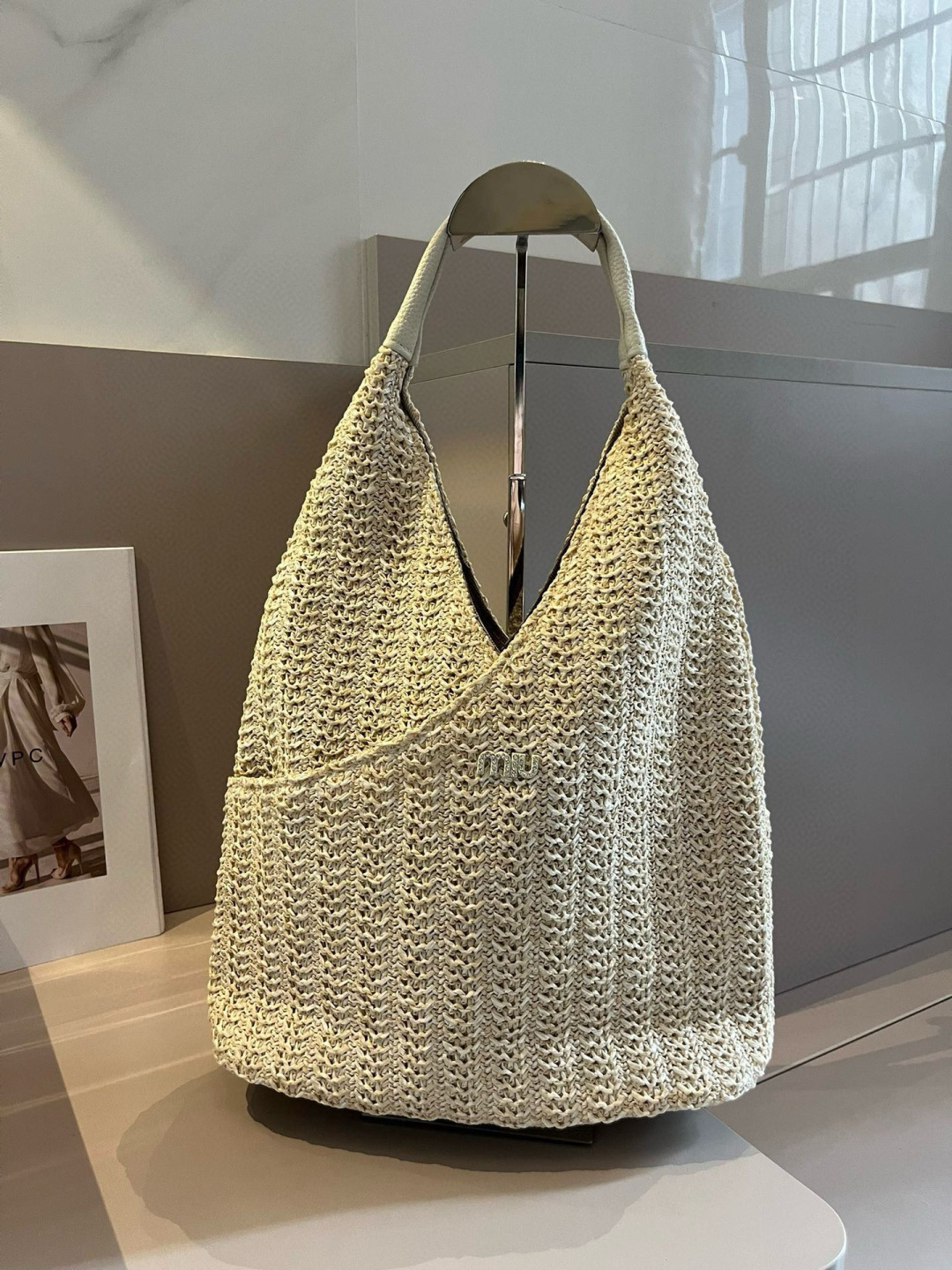 M style Woven bag 20*30*10cm