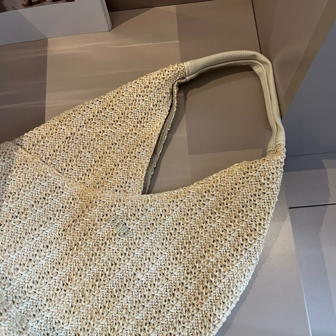 M style Woven bag 20*30*10cm