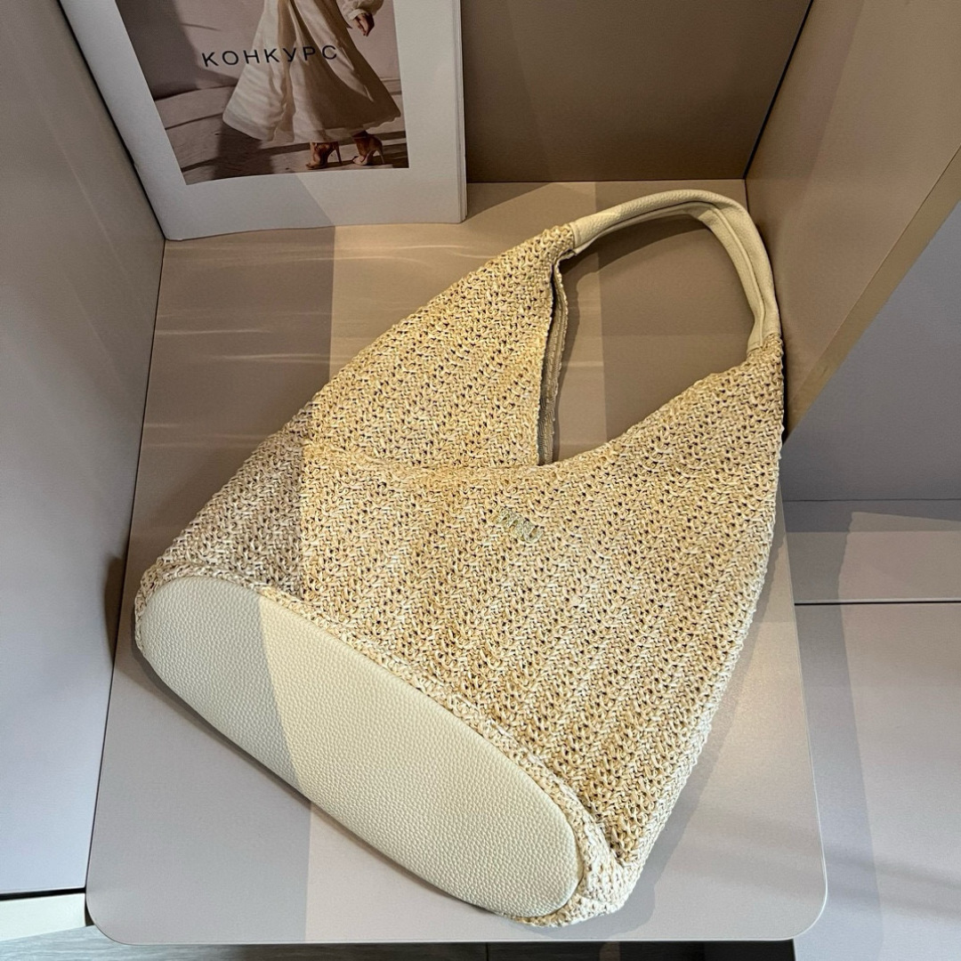 M style Woven bag 20*30*10cm