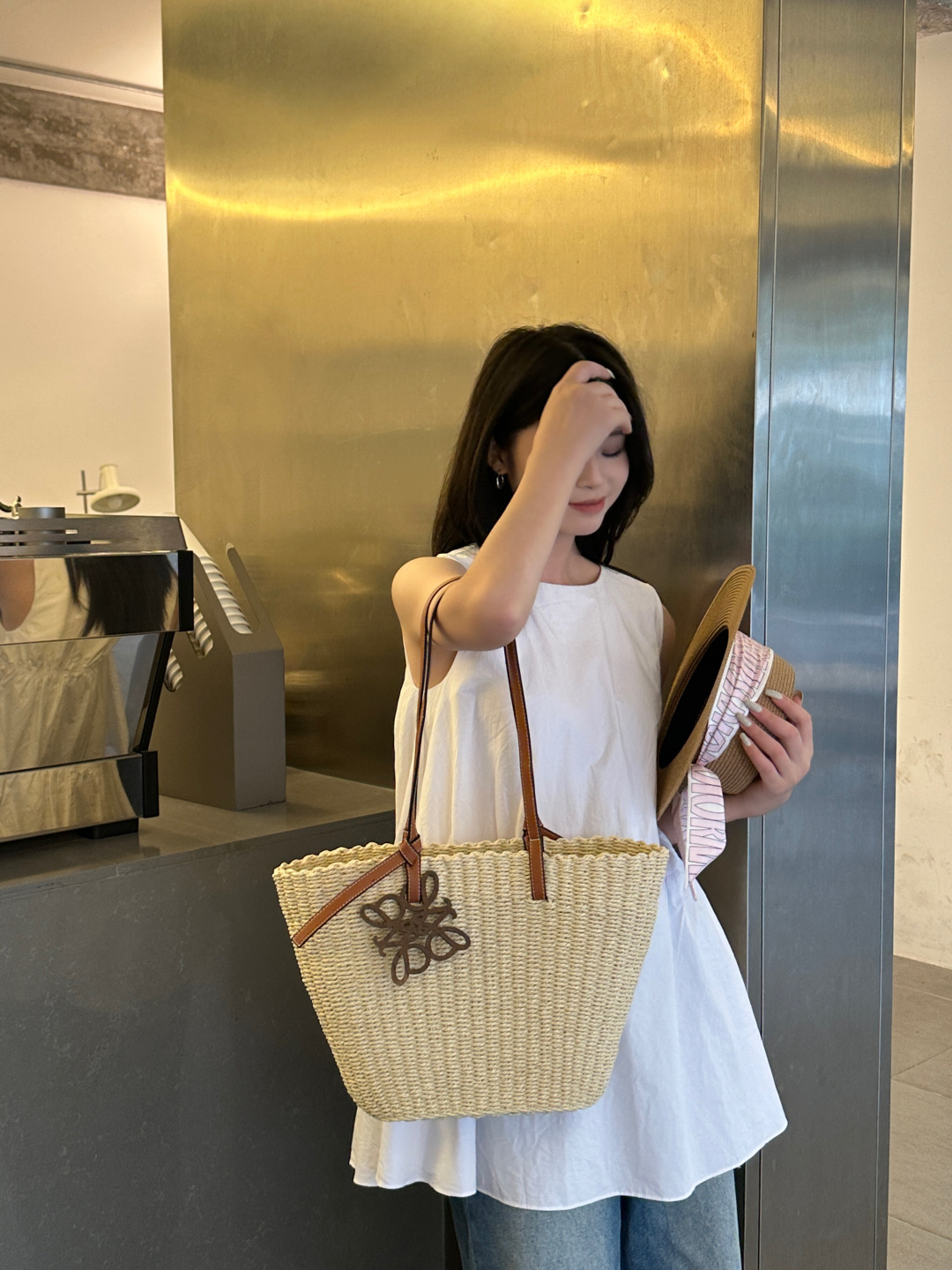 L style Beach style straw bag