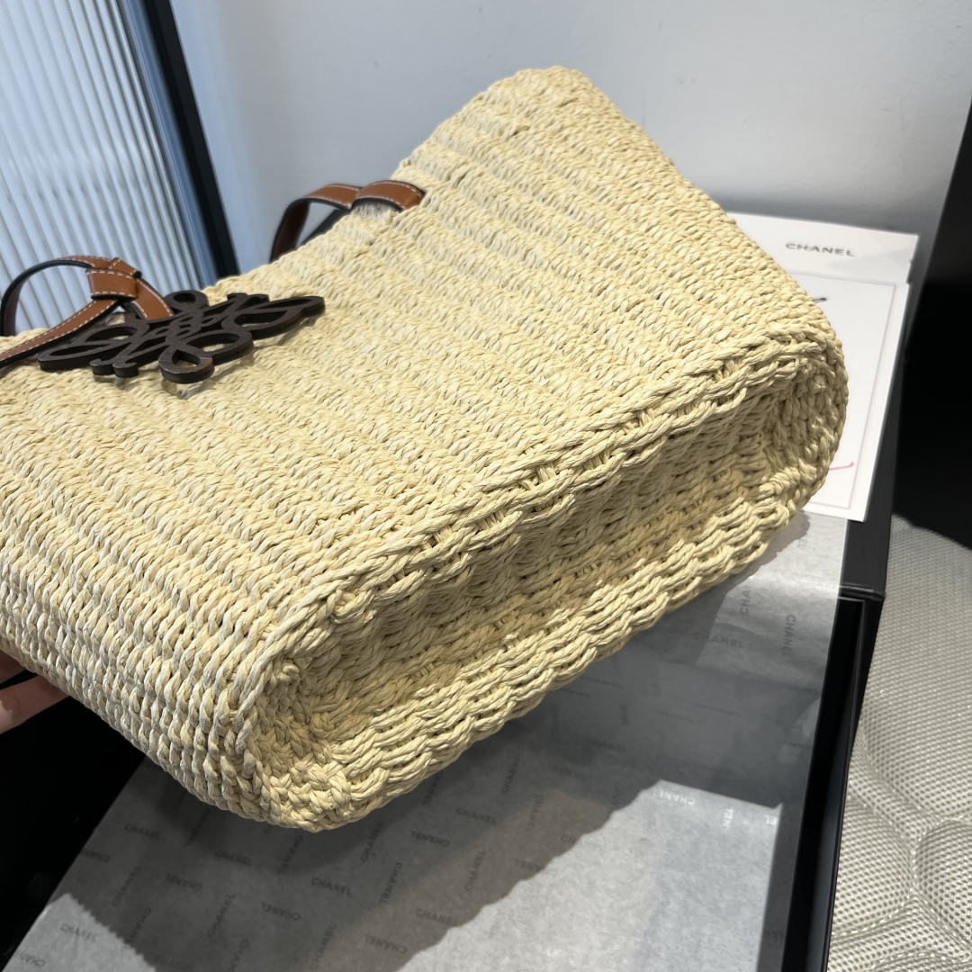 L style Beach style straw bag