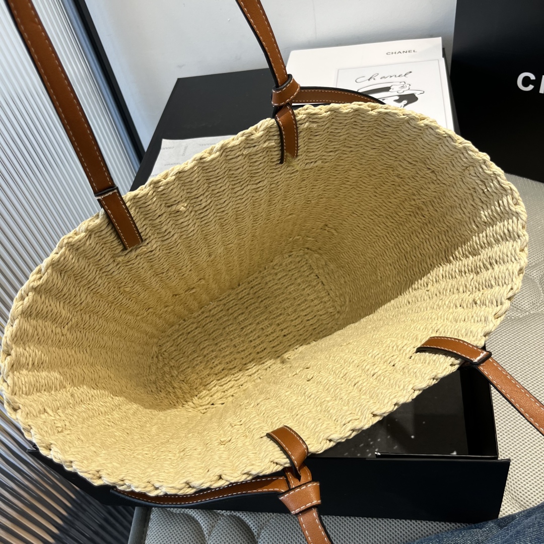 L style Beach style straw bag