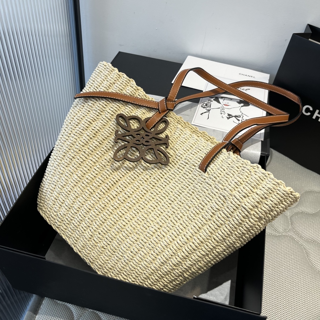 L style Beach style straw bag