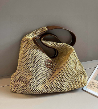 G style Straw bag