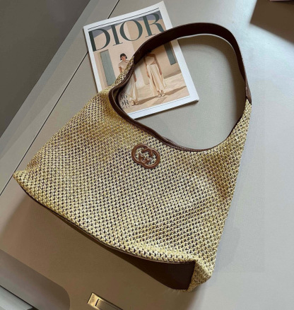 G style Straw bag