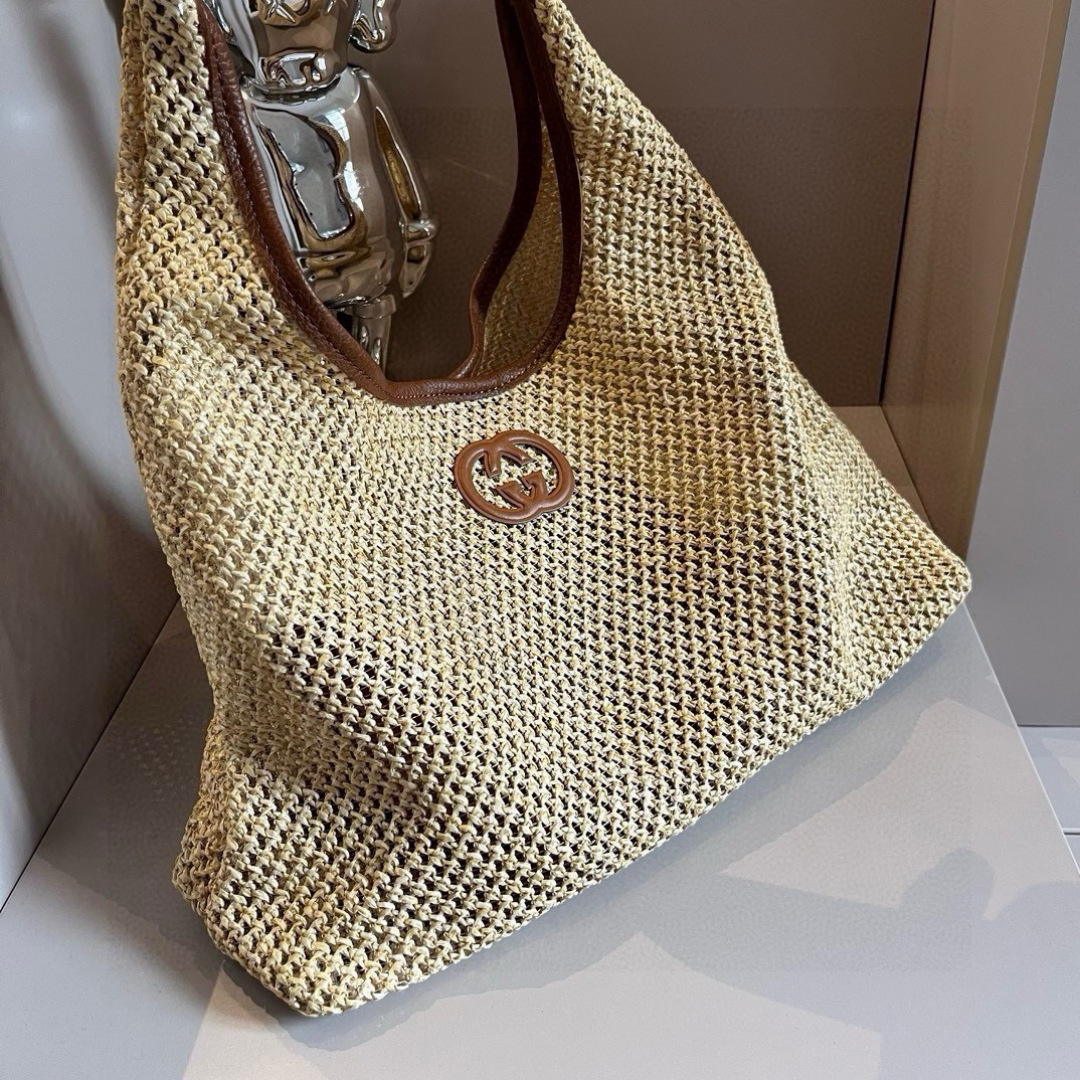 G style Straw bag