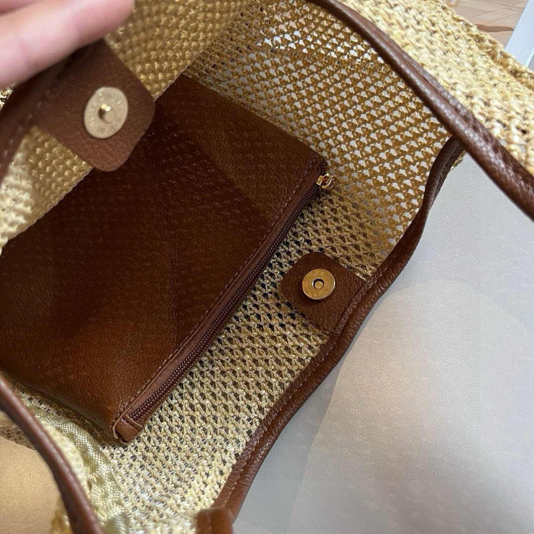 G style Straw bag