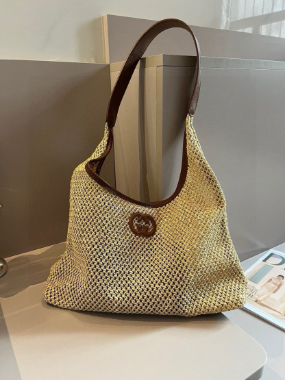 G style Straw bag