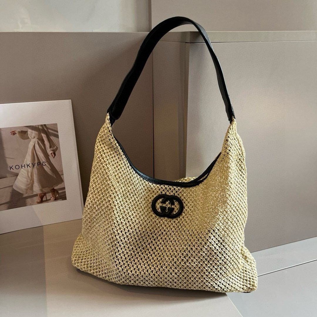 G style Straw bag