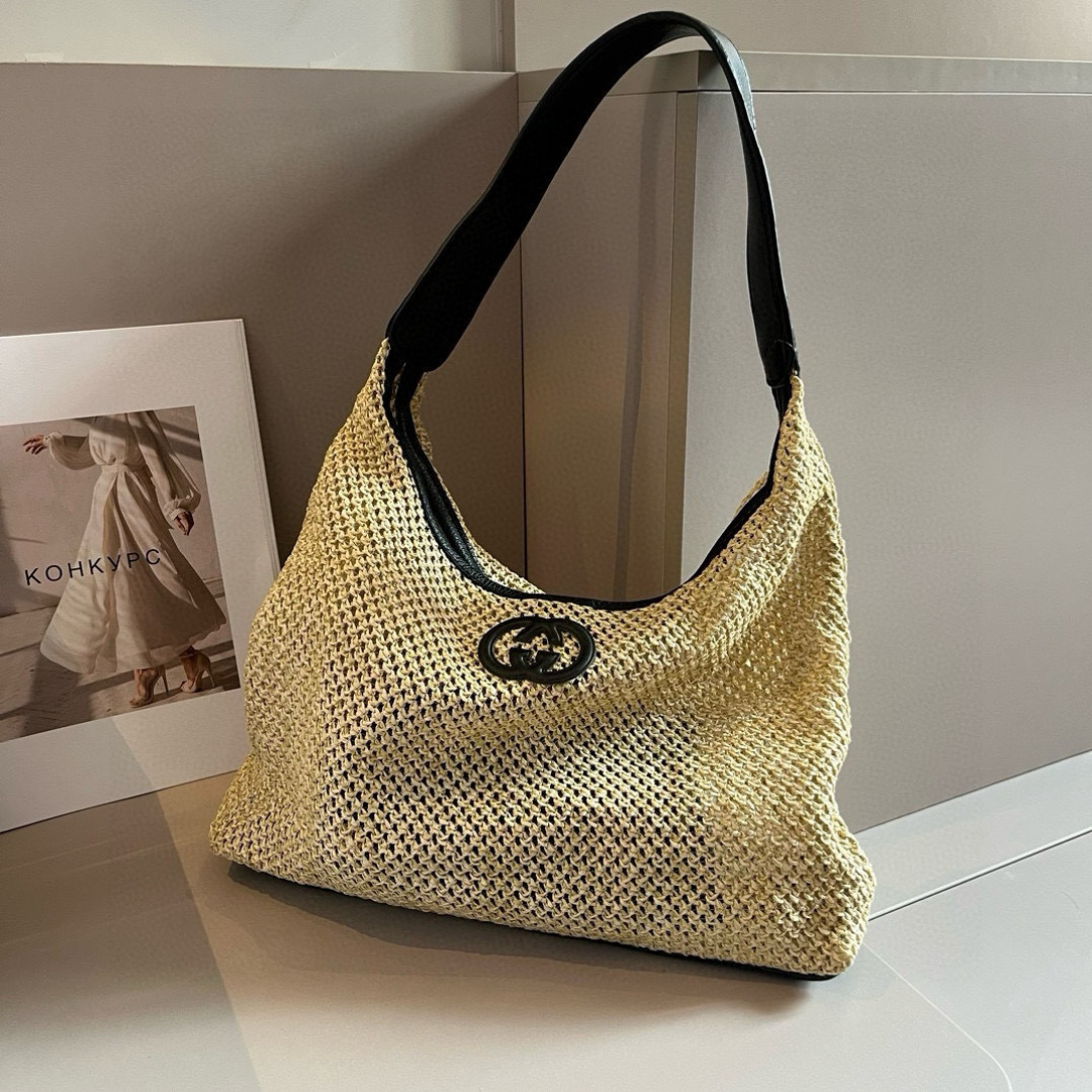 G style Straw bag