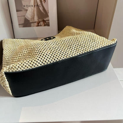 G style Straw bag