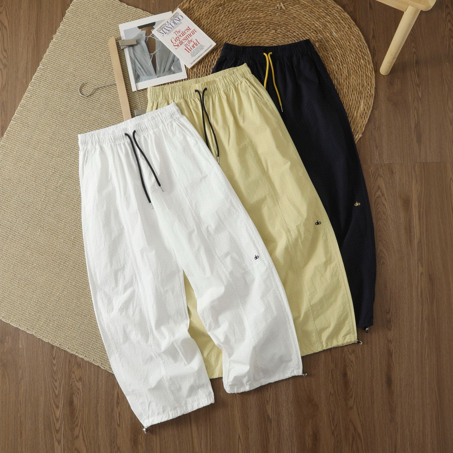 A style Drawstring Scimitar Balloon Pants