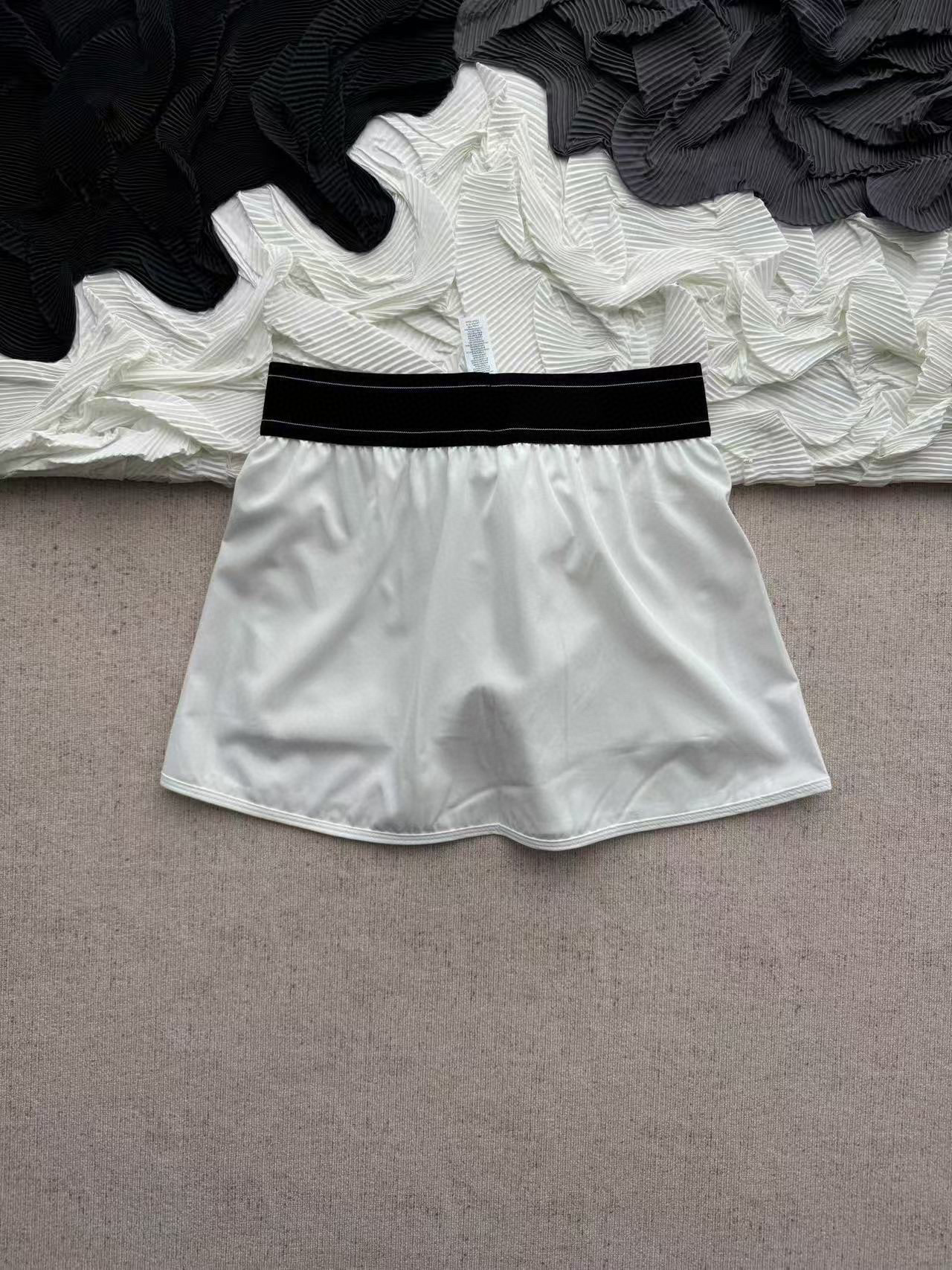 A style Shorts and skirts