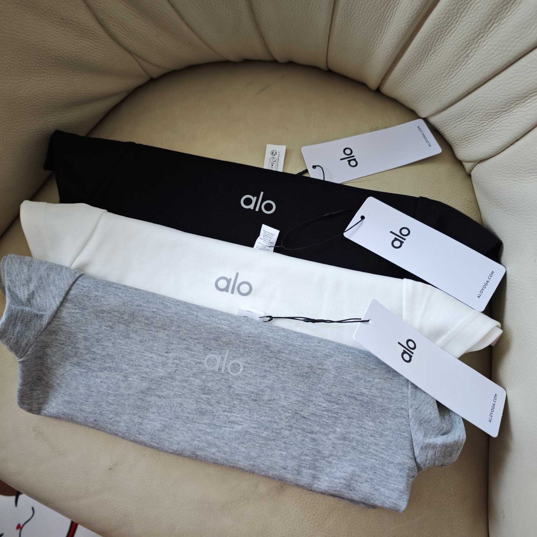 A style Slim-fit short sleeves