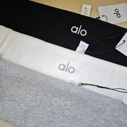 A style Slim-fit short sleeves