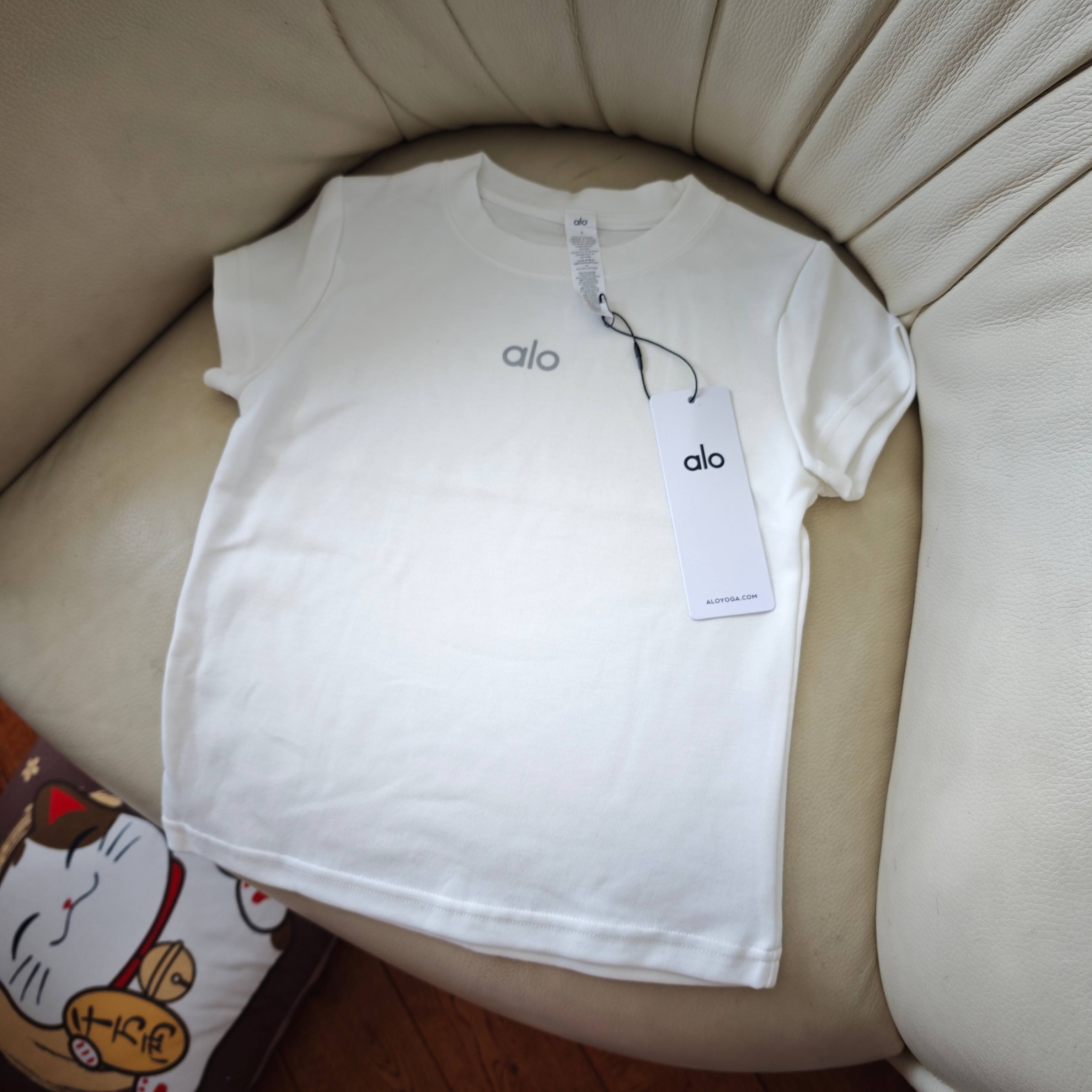 A style Slim-fit short sleeves